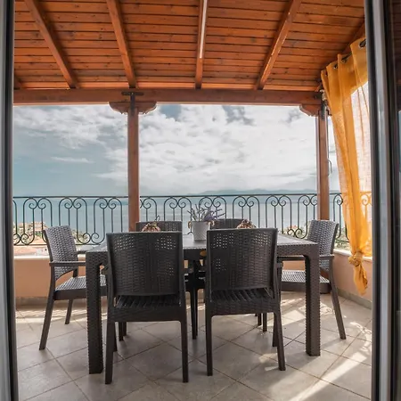 Holiday home Persephone's Dream View