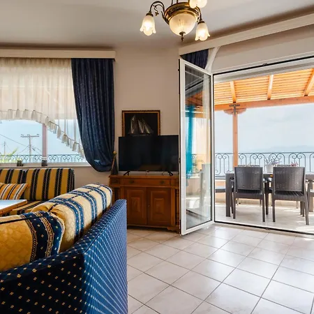 Persephone's Dream View Holiday home